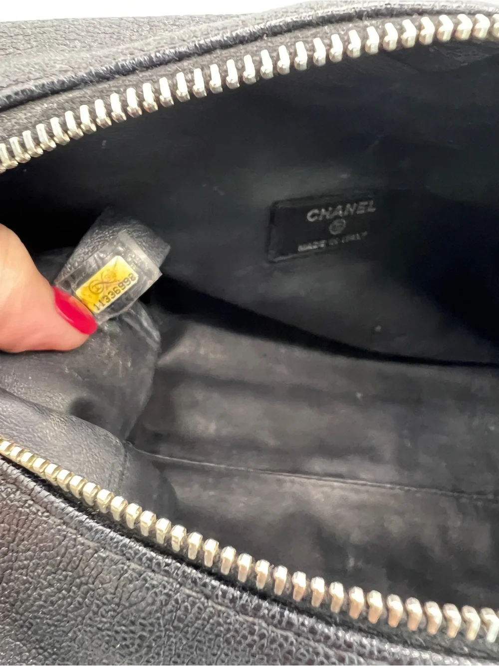CHANEL Vintage Black Caviar Leather Large Toiletry Cosmetic Bag 11-Series